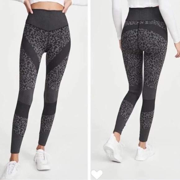 Good American Gray Leopard Jacquard High Rise Seamless Pull On Leggings Size 6/7 - Picture 1 of 7